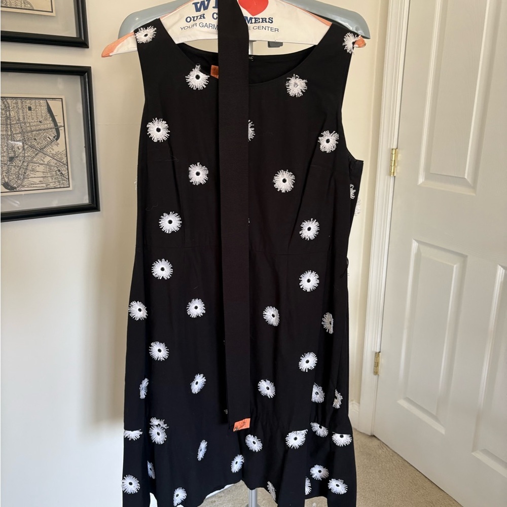 EUC Talbots 12P Petite Black & White Daisy-Dot Dress — Tie-Waist, Flounce Hem